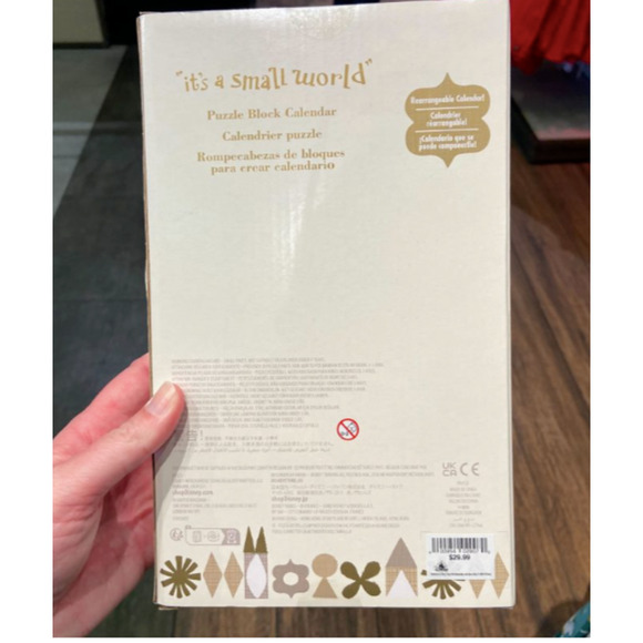 2023 Disney Parks It’s A Small World Clock Puzzle Block Calendar New - Picture 6 of 6